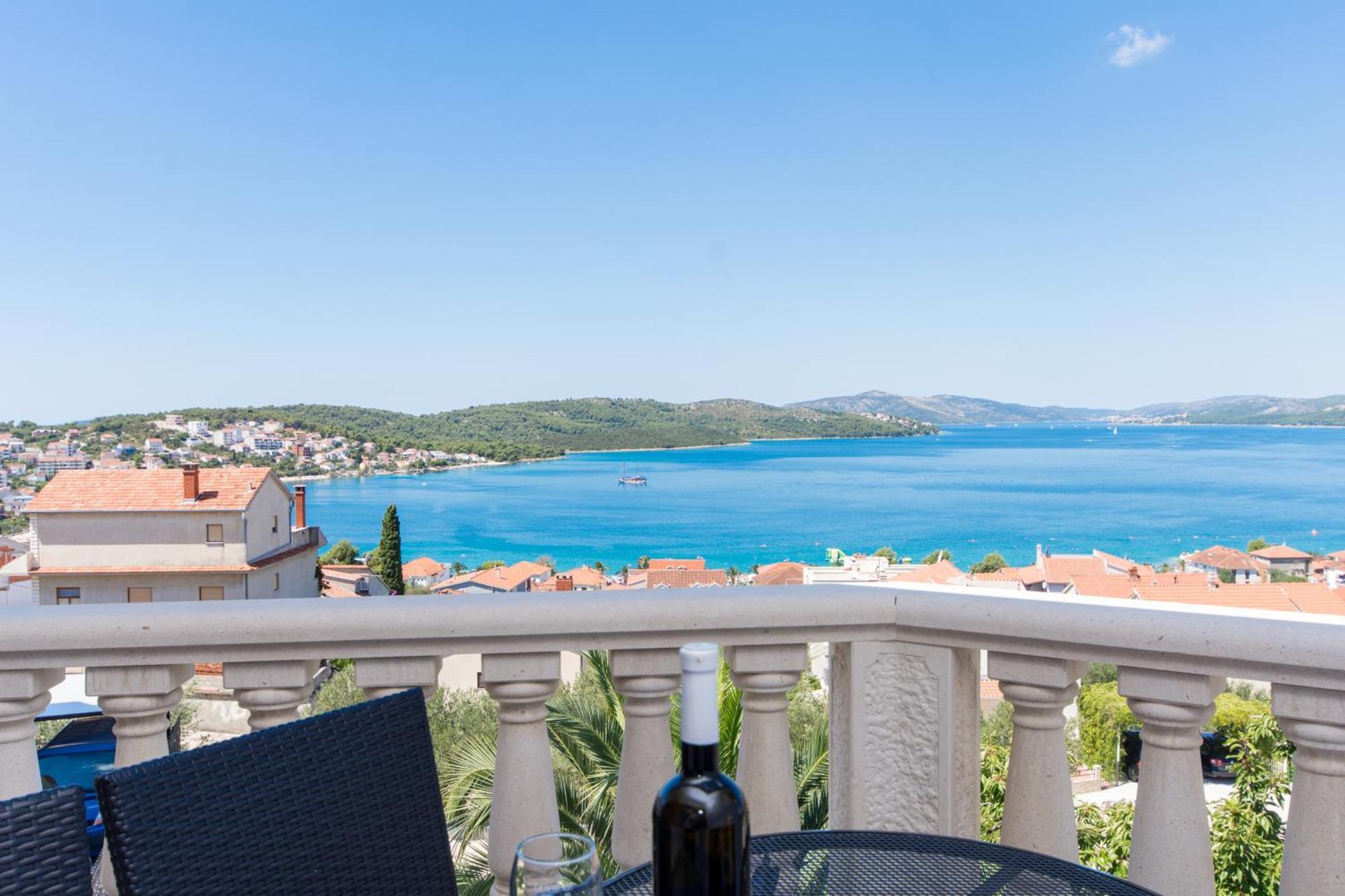 Apartments Bisera Трогір Екстер'єр фото