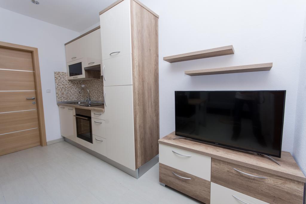 Apartments Bisera Трогір Екстер'єр фото